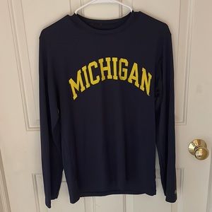 michigan long sleeve pull over